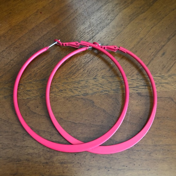 Bundle Loft Bracelet and Hoop Earrings - Picture 9 of 10